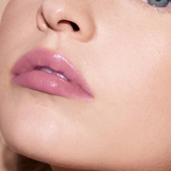 Fenty Gloss Bomb - Picture 3 of 3